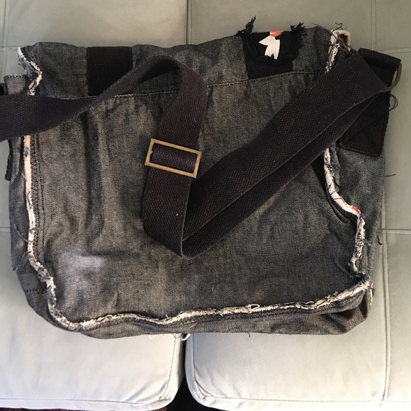 Goorin Bros messenger bag with Koi - Picture 6 of 8